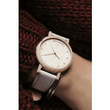 klasyczny zegarek z jasnego drewna ze złotymi wskazówkami - plantwear (41mm, skóra - biały)